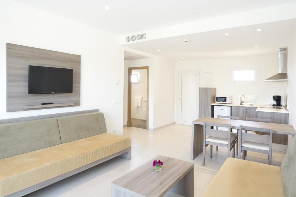 Cabot Tres Torres Apartamentos Playa de Palma Kültér fotó
