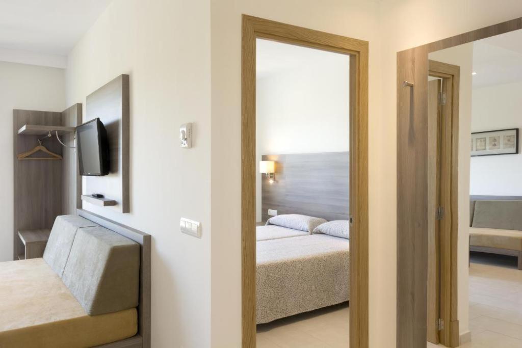 Cabot Tres Torres Apartamentos Playa de Palma Kültér fotó